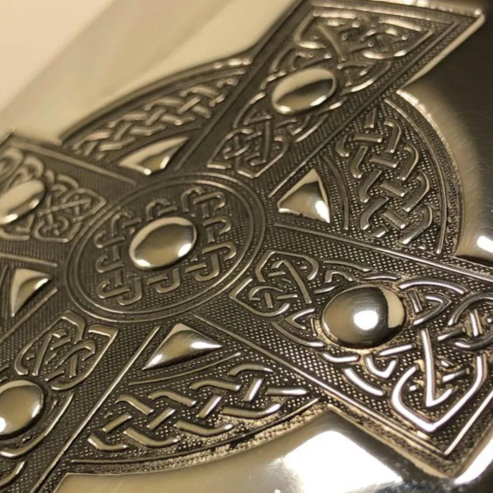 6oz Round Pewter Hip Flask with Intricate Celtic Cross Design