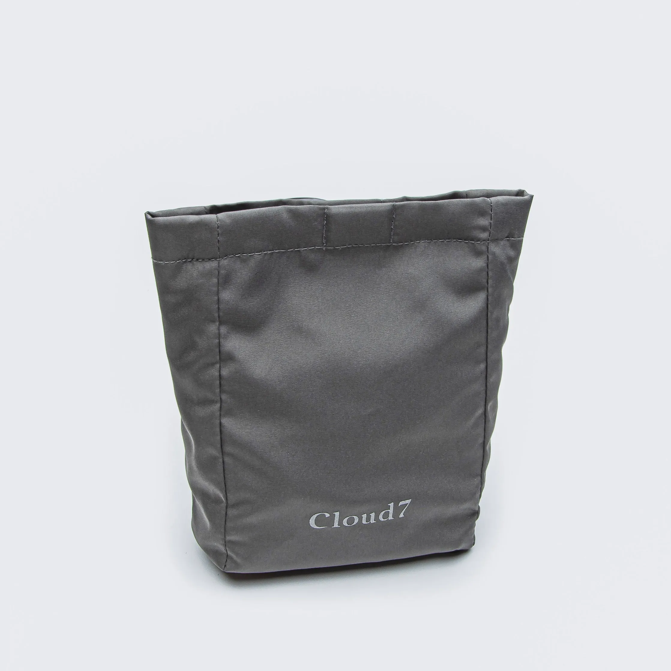 Cloud7: Dog Treat Bag in Calgary Anthracite