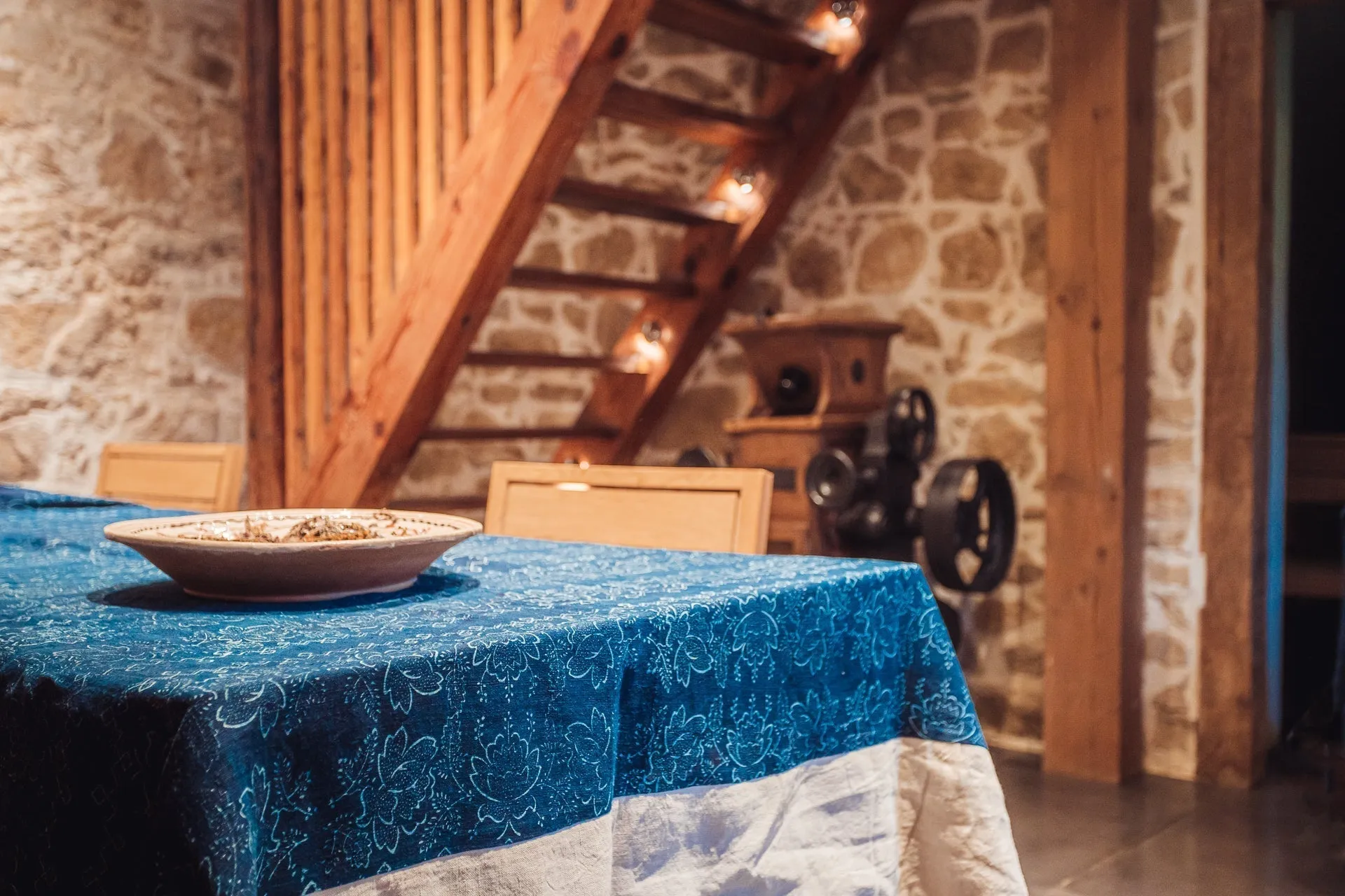 Table Cloth: Antique handwoven Hungarian hemp - TW131