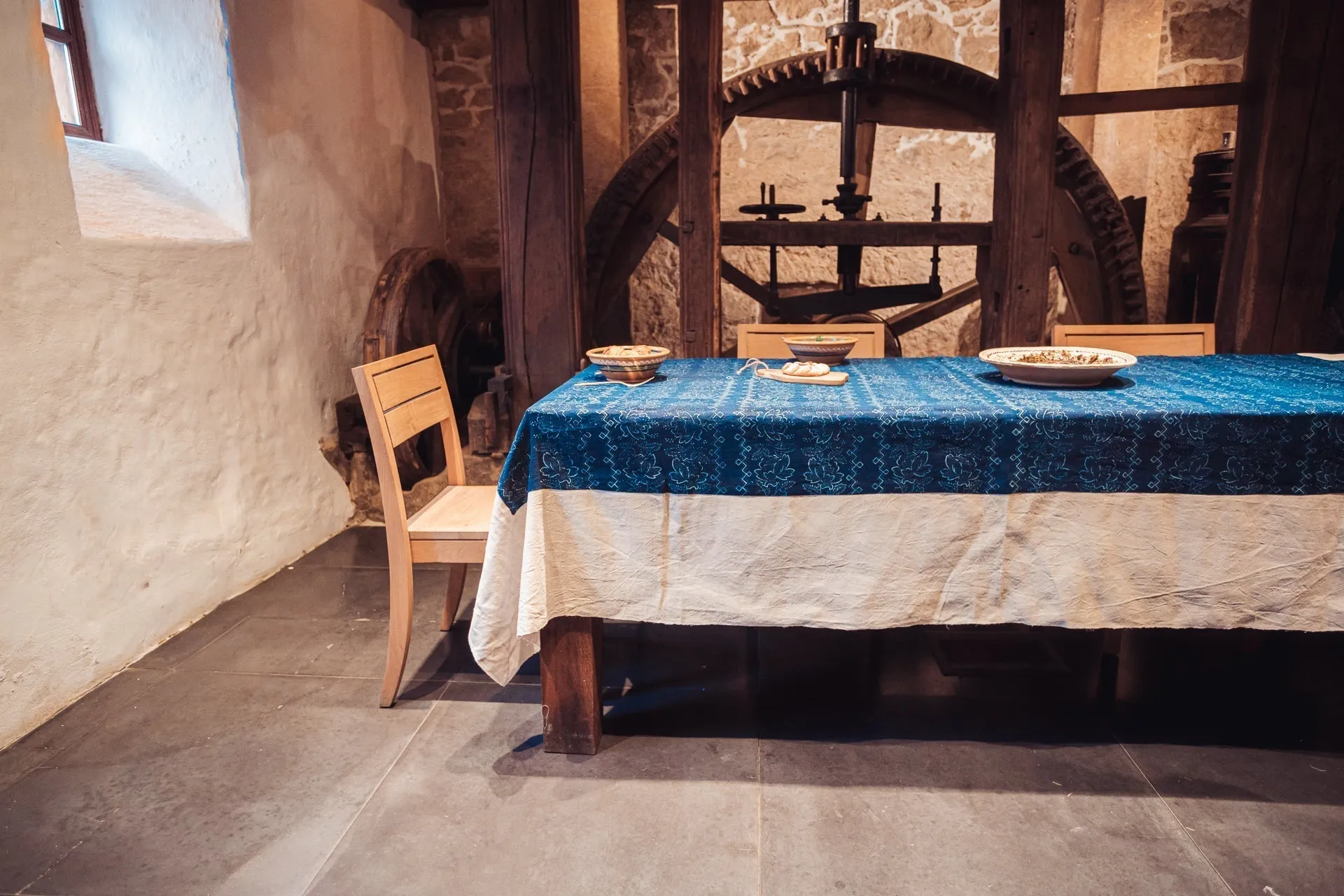 Table Cloth: Antique handwoven Hungarian hemp - TW131