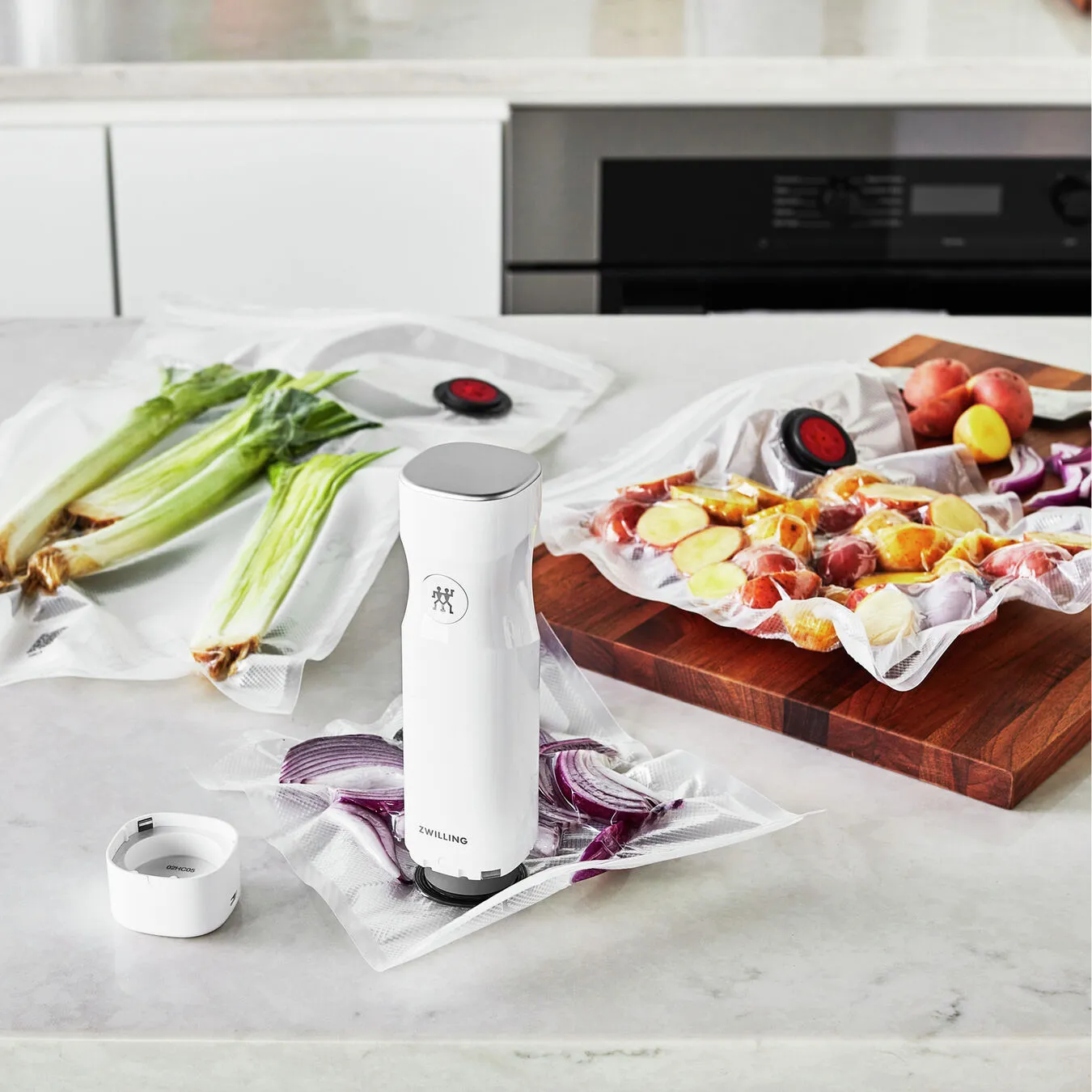 ZWILLING Fresh & Save Glass Vacuum Starter Set (32-Pc) *Flash Sale